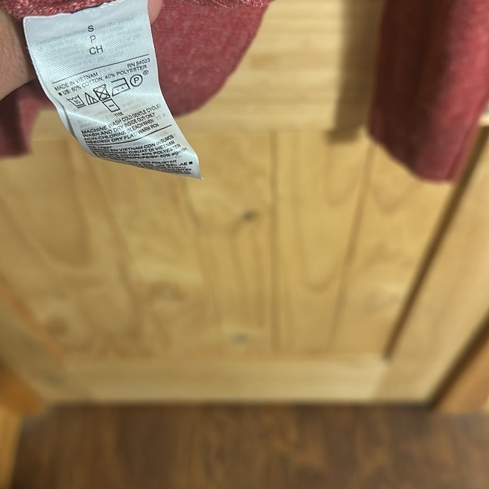 NWT Old Navy Womens Red Long Sleeve - Picture 4 of 5